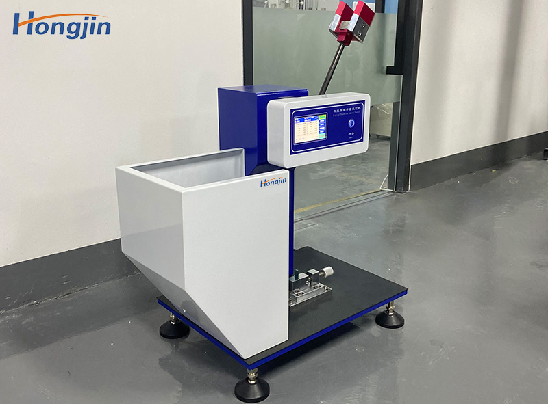 Máy kiểm tra tác động Izod